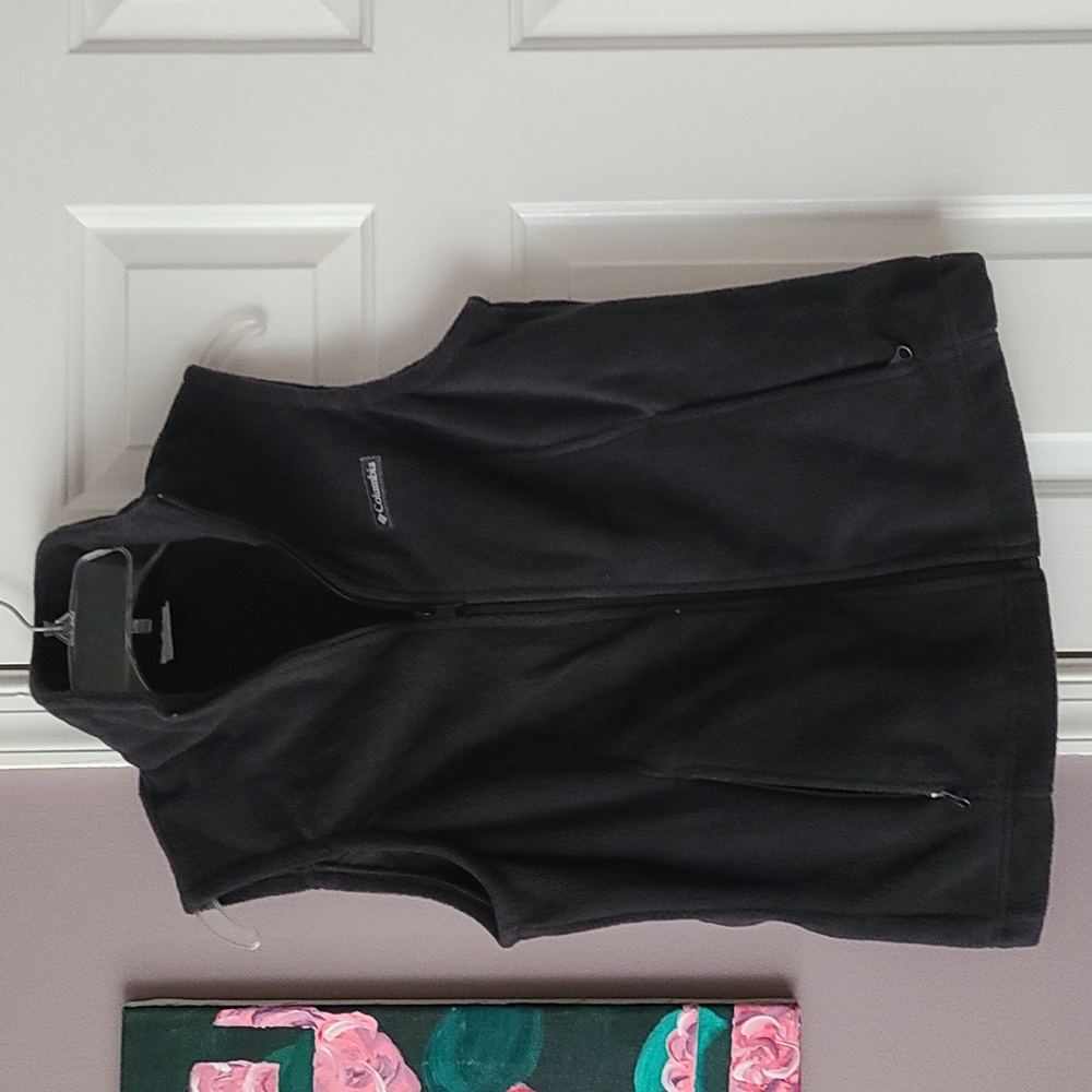 Columbia fleece vest with pockets